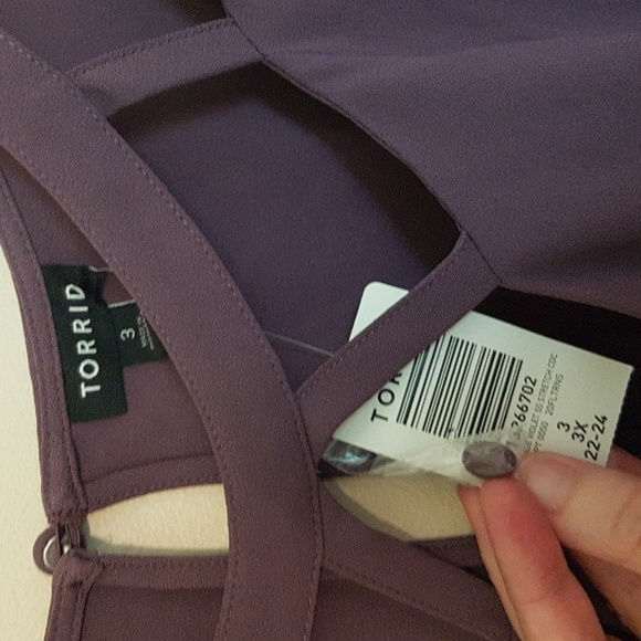 Torrid Purple Crisscross Blouse - Picture 5 of 7